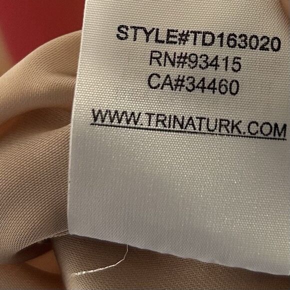 Trina Turk Amaris Rainbow Reflections Off Shoulder Shift Dress Womens Sz 2 NEW - Picture 16 of 16